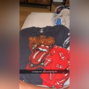 Source Unknown Gray and Red Lounge Set